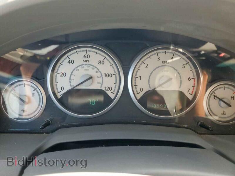 2010 Chrysler MINIVAN (VIN 2A4RR5D11AR249342) — photo 9 of 14