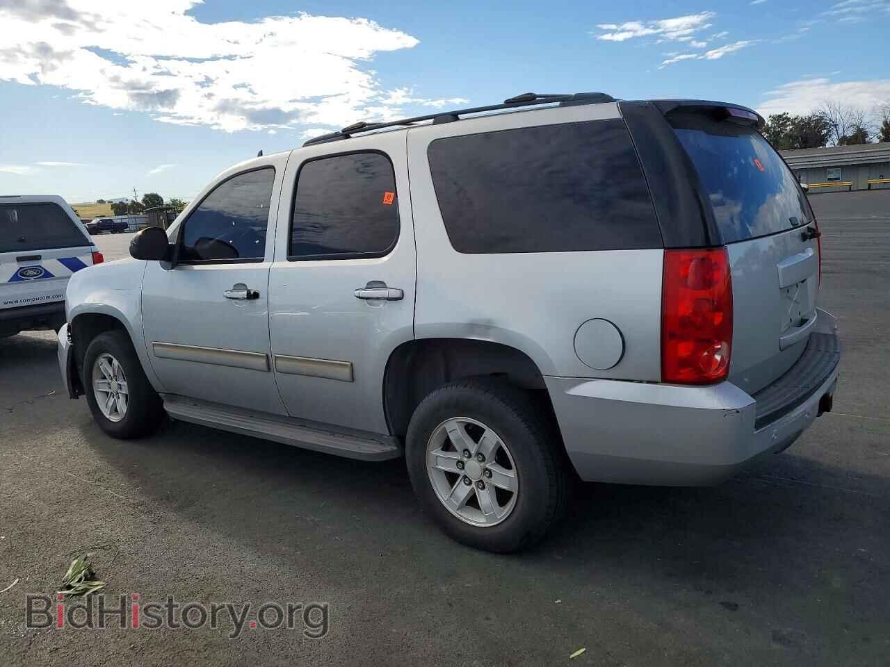 2011 GMC YUKON - VIN: 1GKS2CE06BR229802 - Фото 2