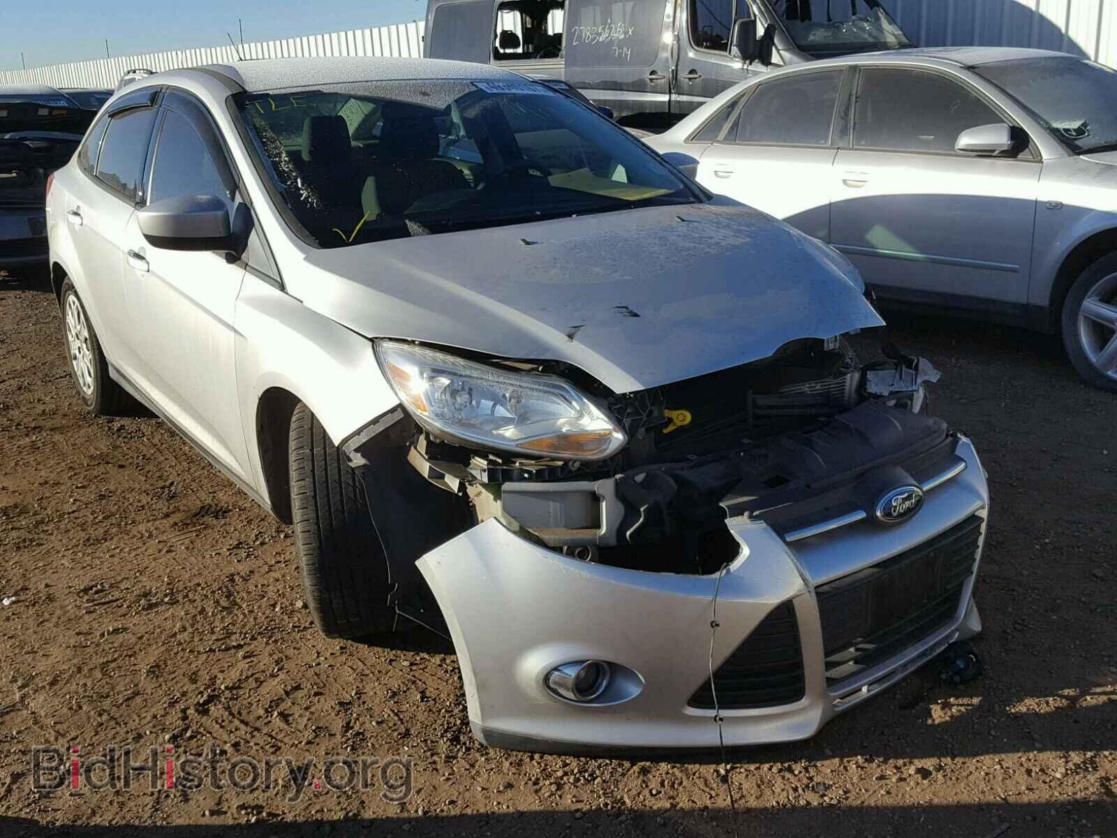 Photo 1FAHP3F28CL467197 - FORD FOCUS 2012