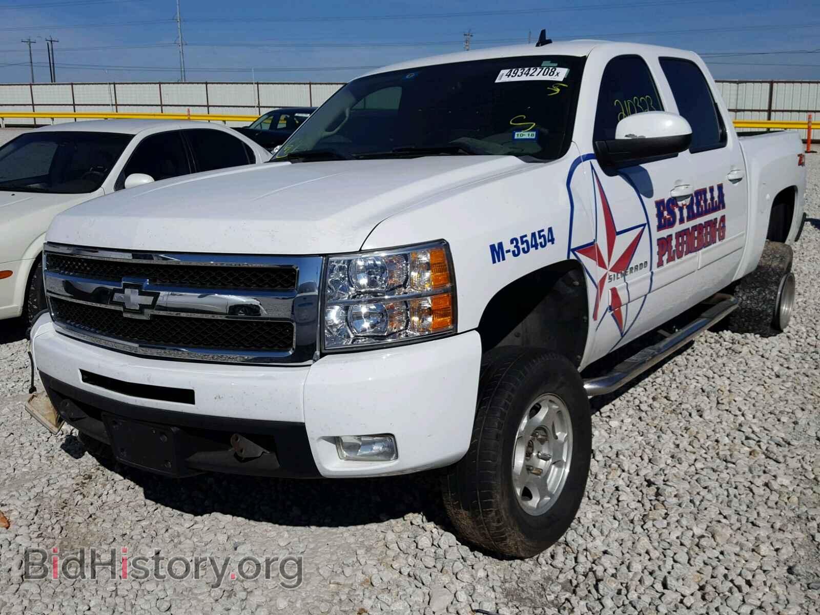 2011 CHEVROLET SILVERADO - VIN: 3GCPKTE35BG100199 - Фото 2