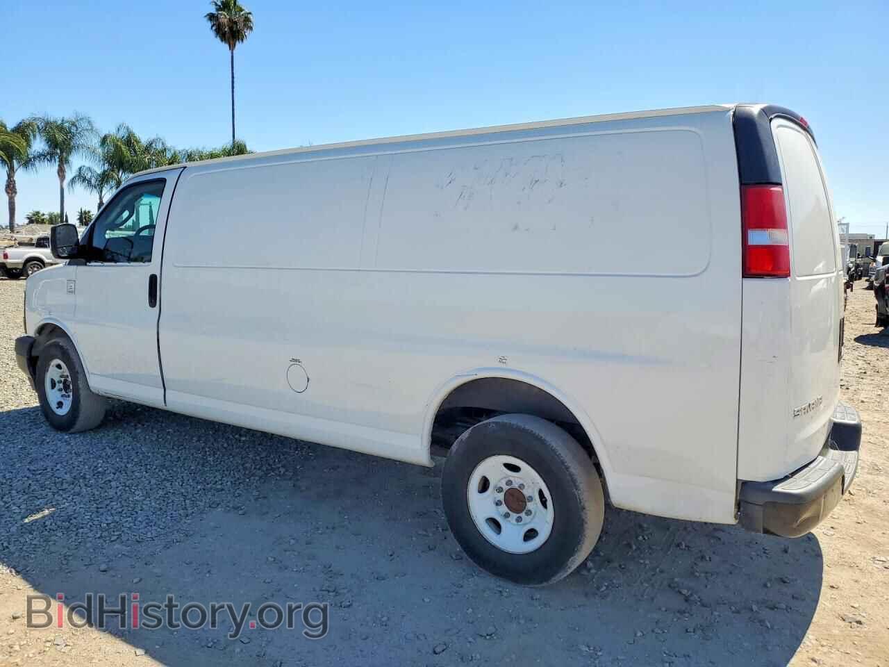 2017 GMC SAVANA - VIN: 1GTW7BFF1H1323363 - Фото 2