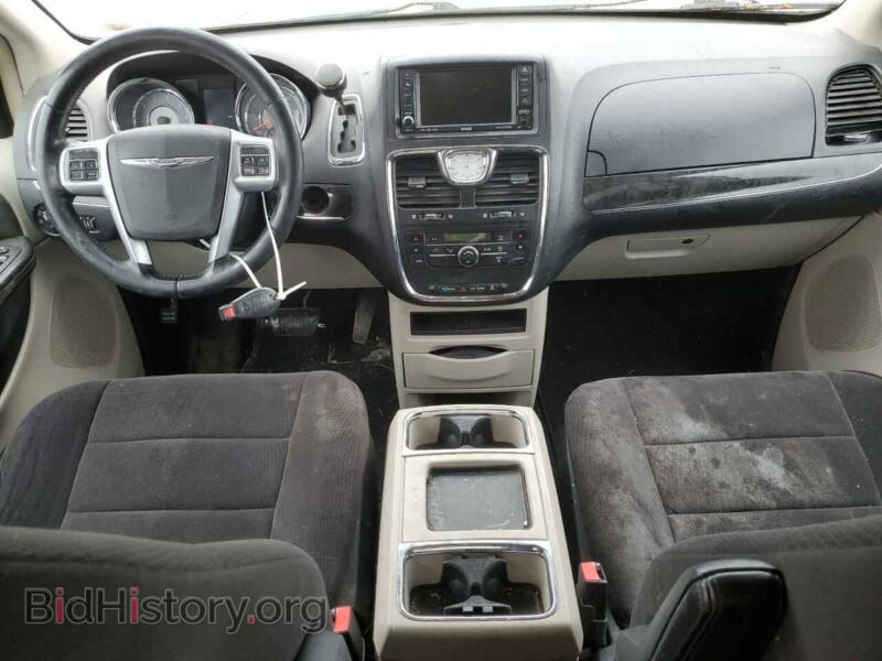 2011 Chrysler MINIVAN (VIN 2A4RR5DG5BR665562) — photo 8 of 13