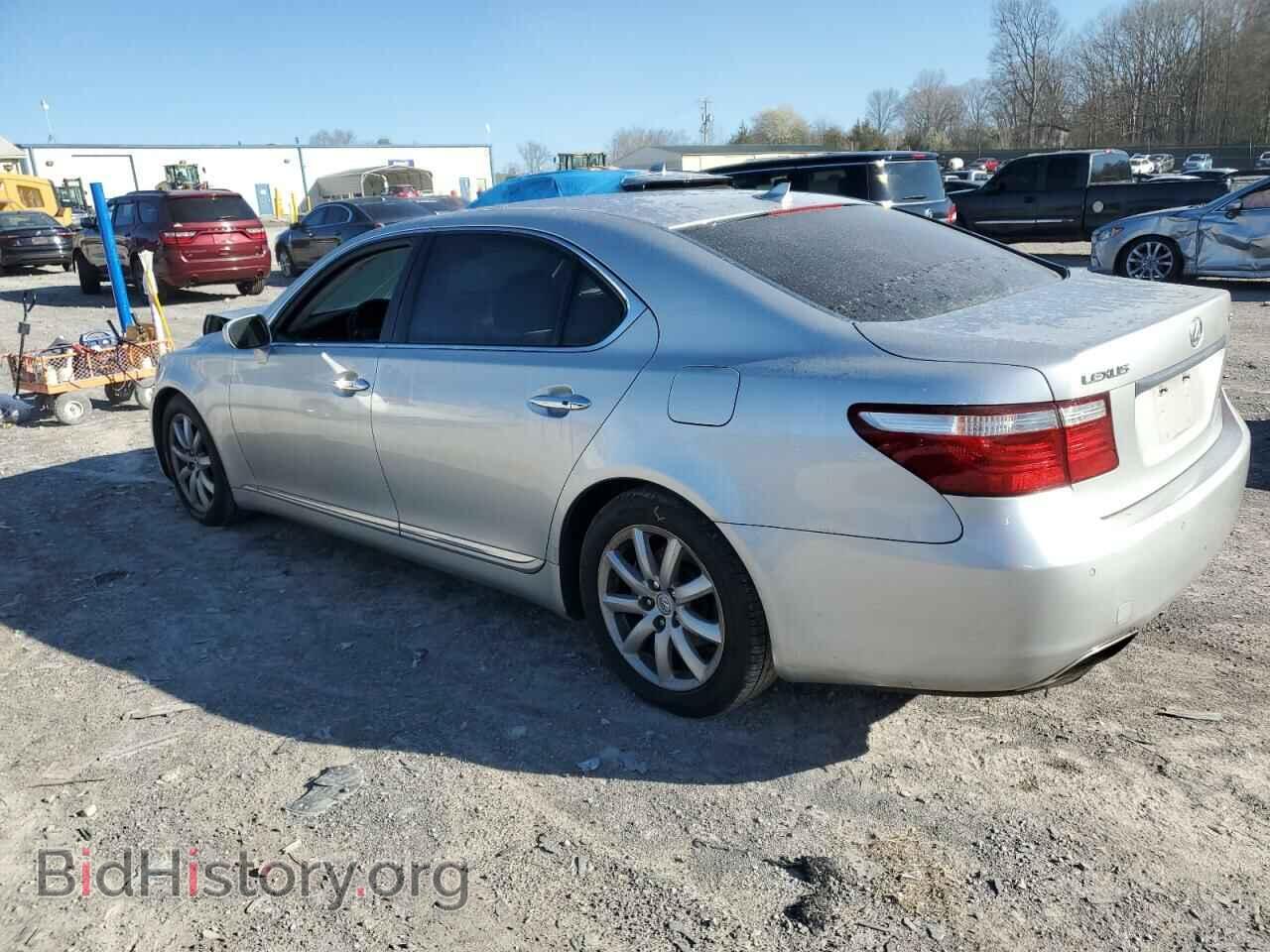 2007 LEXUS LS460 - VIN: JTHGL46FX75001158 - Photo 2