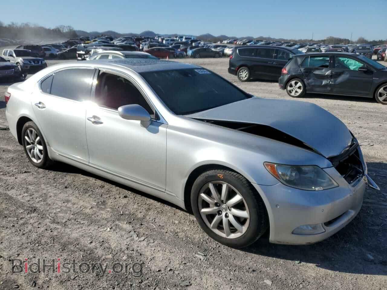 2007 LEXUS LS460 - VIN: JTHGL46FX75001158 - Photo 4