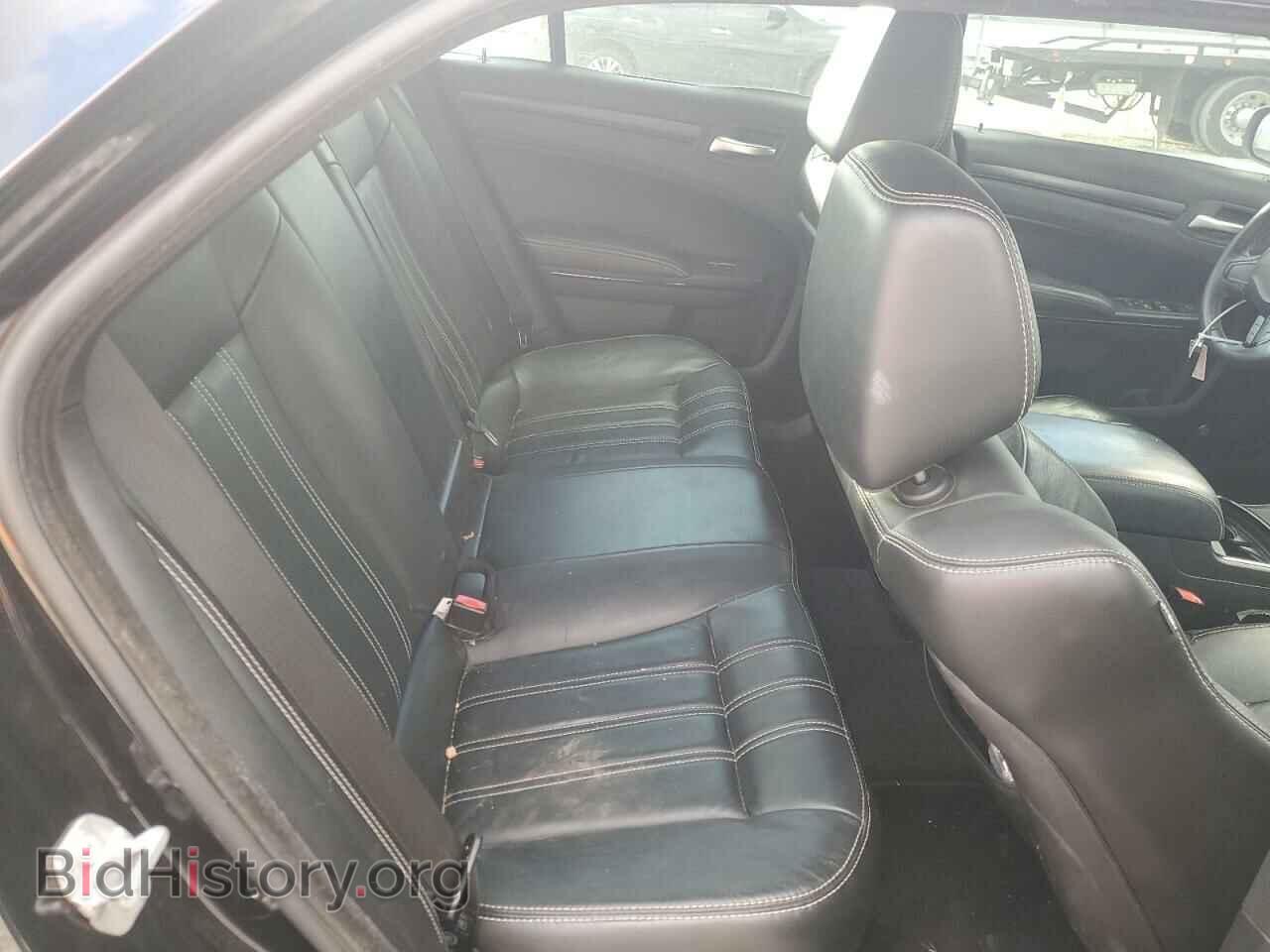 2016 CHRYSLER 300 - VIN: 2C3CCAGG0GH208631 - Photo 10