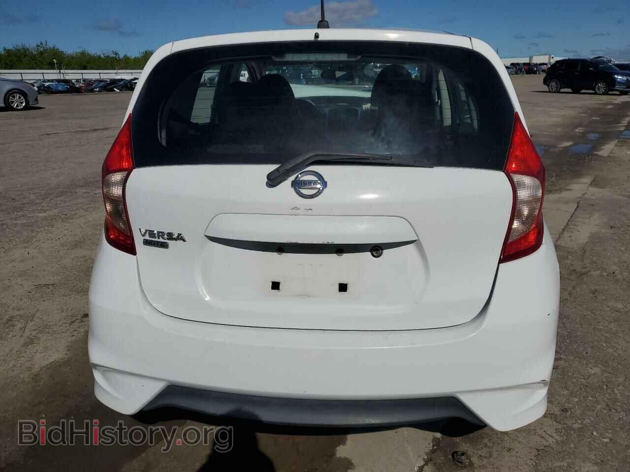2018 NISSAN VERSA - VIN: 3N1CE2CP3JL366366 - Фото 6