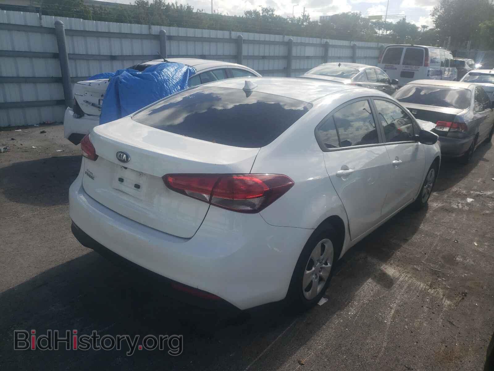 2017 KIA FORTE - VIN: 3KPFK4A78HE048369 - Фото 4