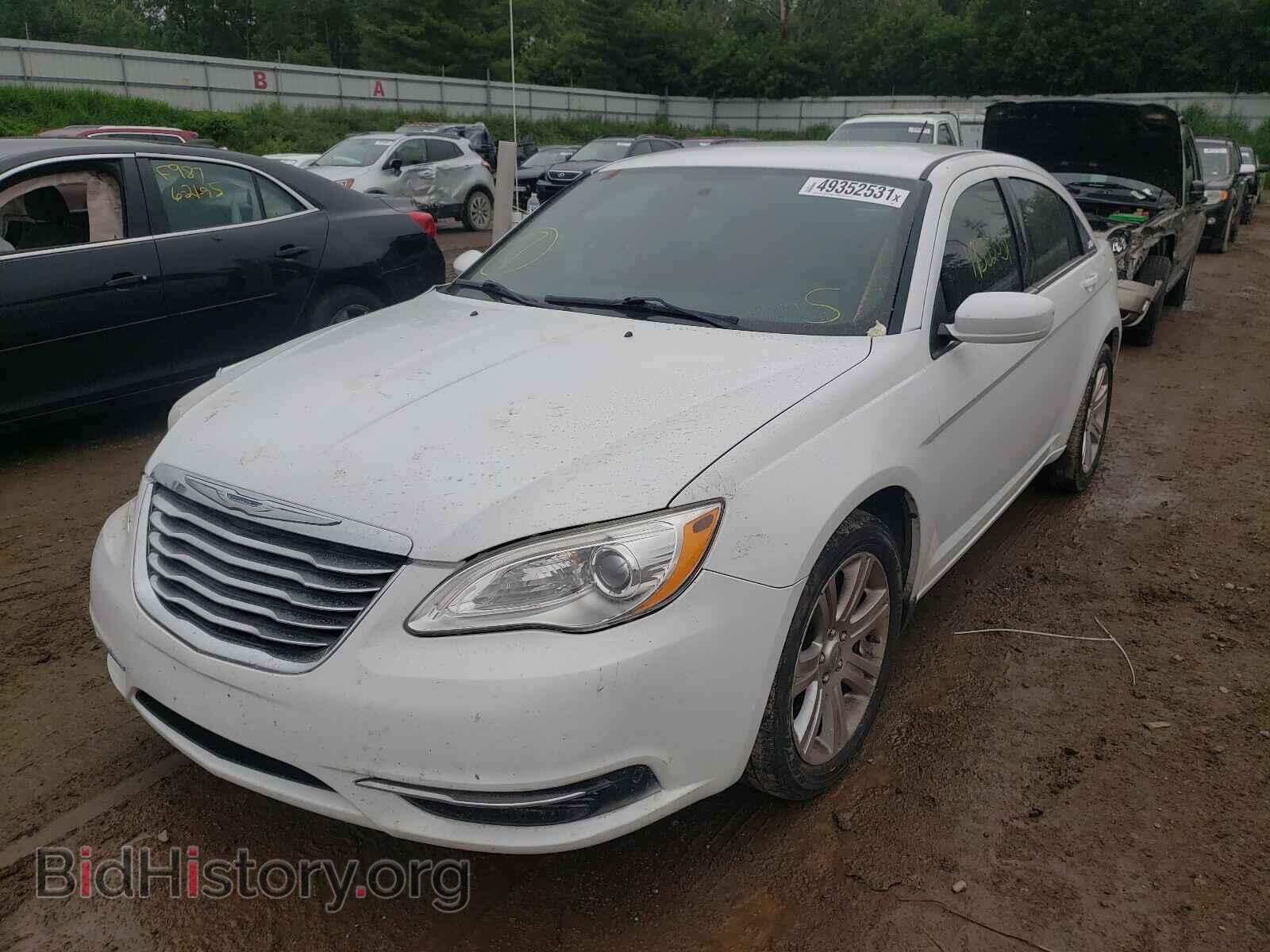 2012 CHRYSLER 200 - VIN: 1C3CCBAB6CN318636 - Фото 2