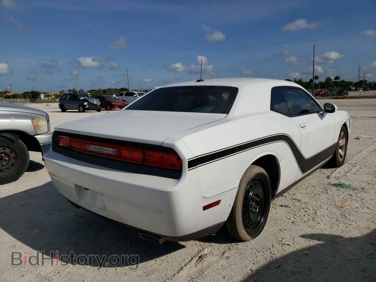 2014 DODGE CHALLENGER - VIN: 2C3CDYAG4EH208756 - Фото 4
