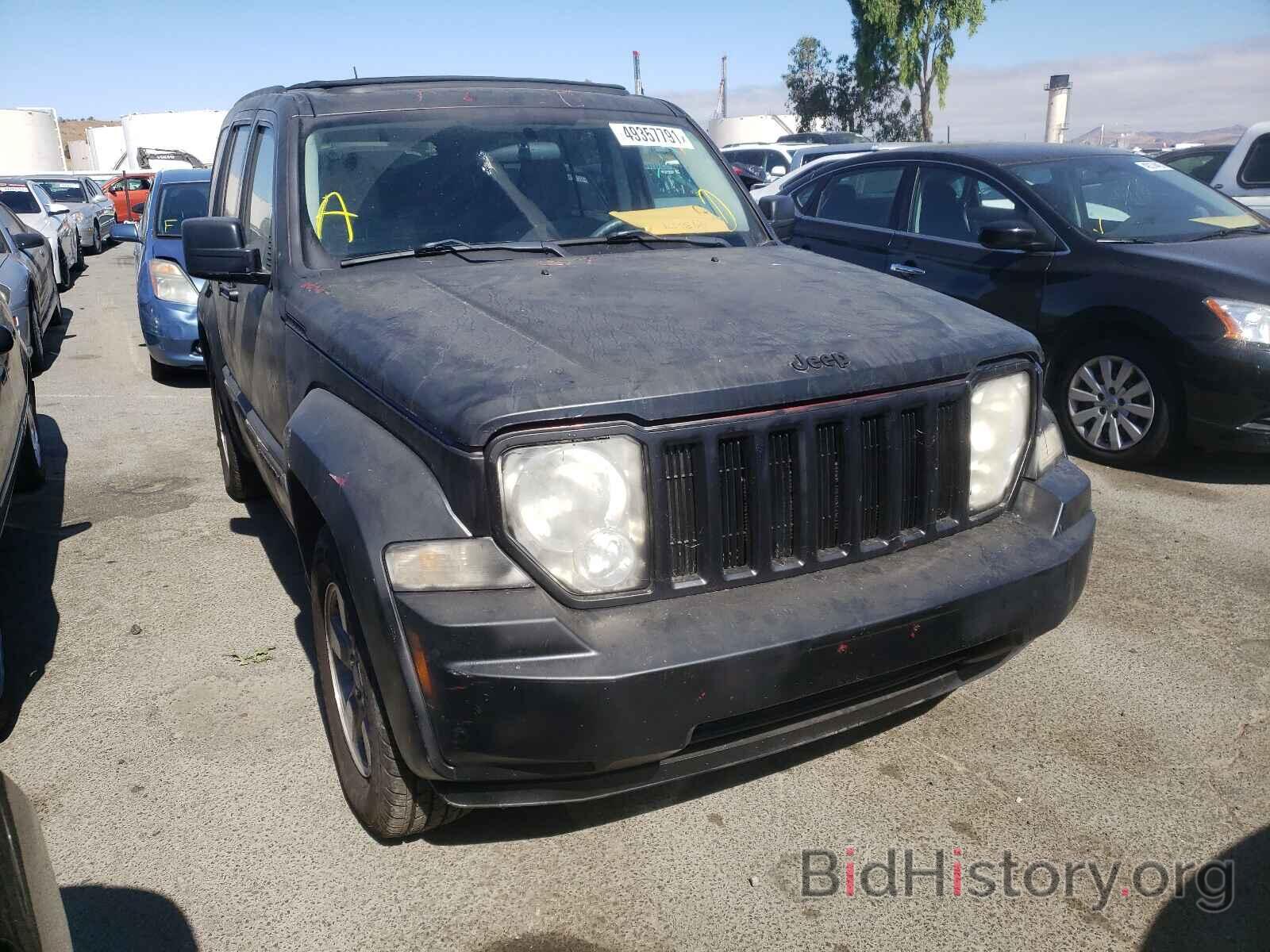 Photo 1J8GP28K28W210936 - JEEP LIBERTY 2008