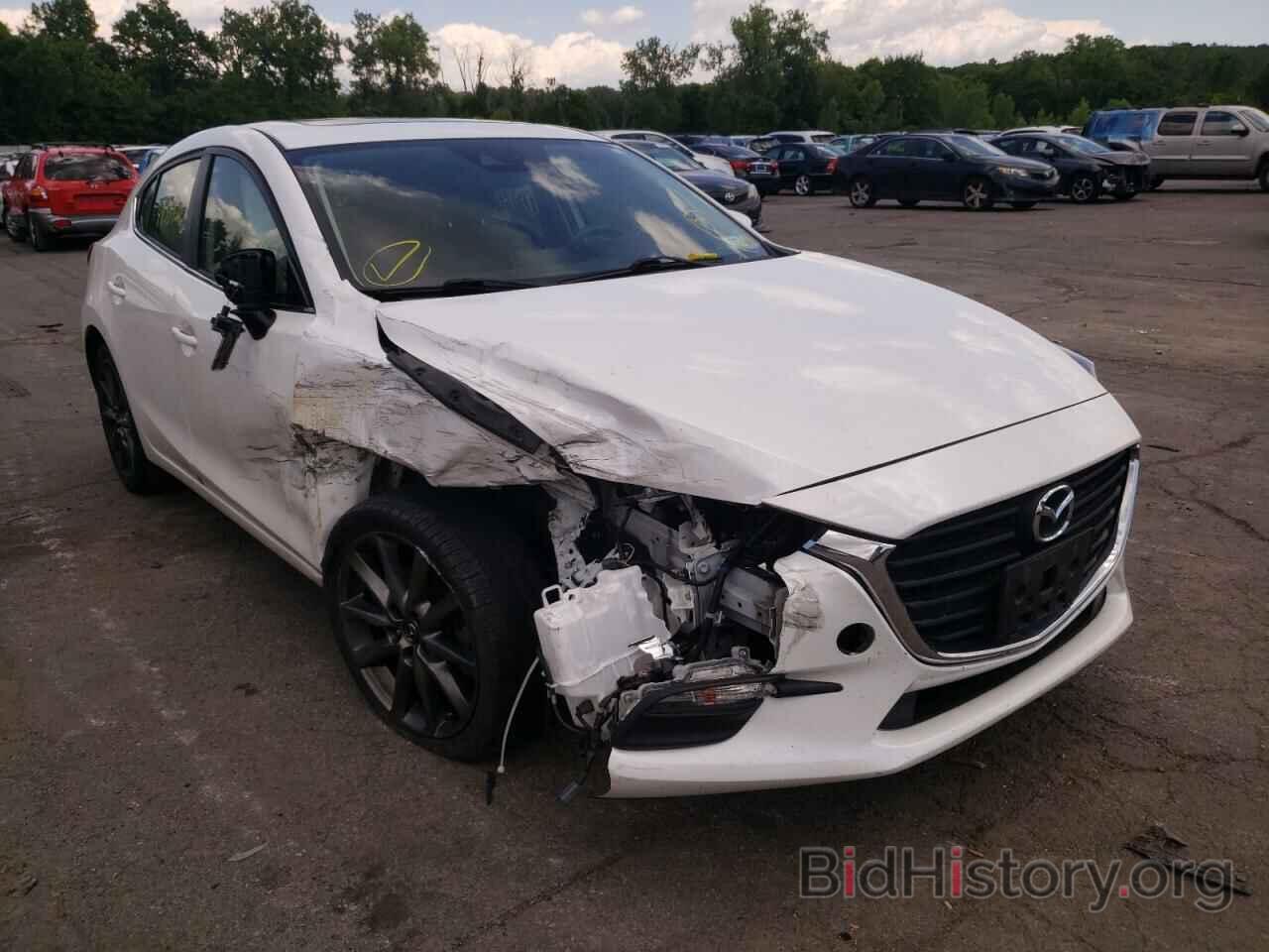 Photo 3MZBN1L33JM202283 - MAZDA 3 2018