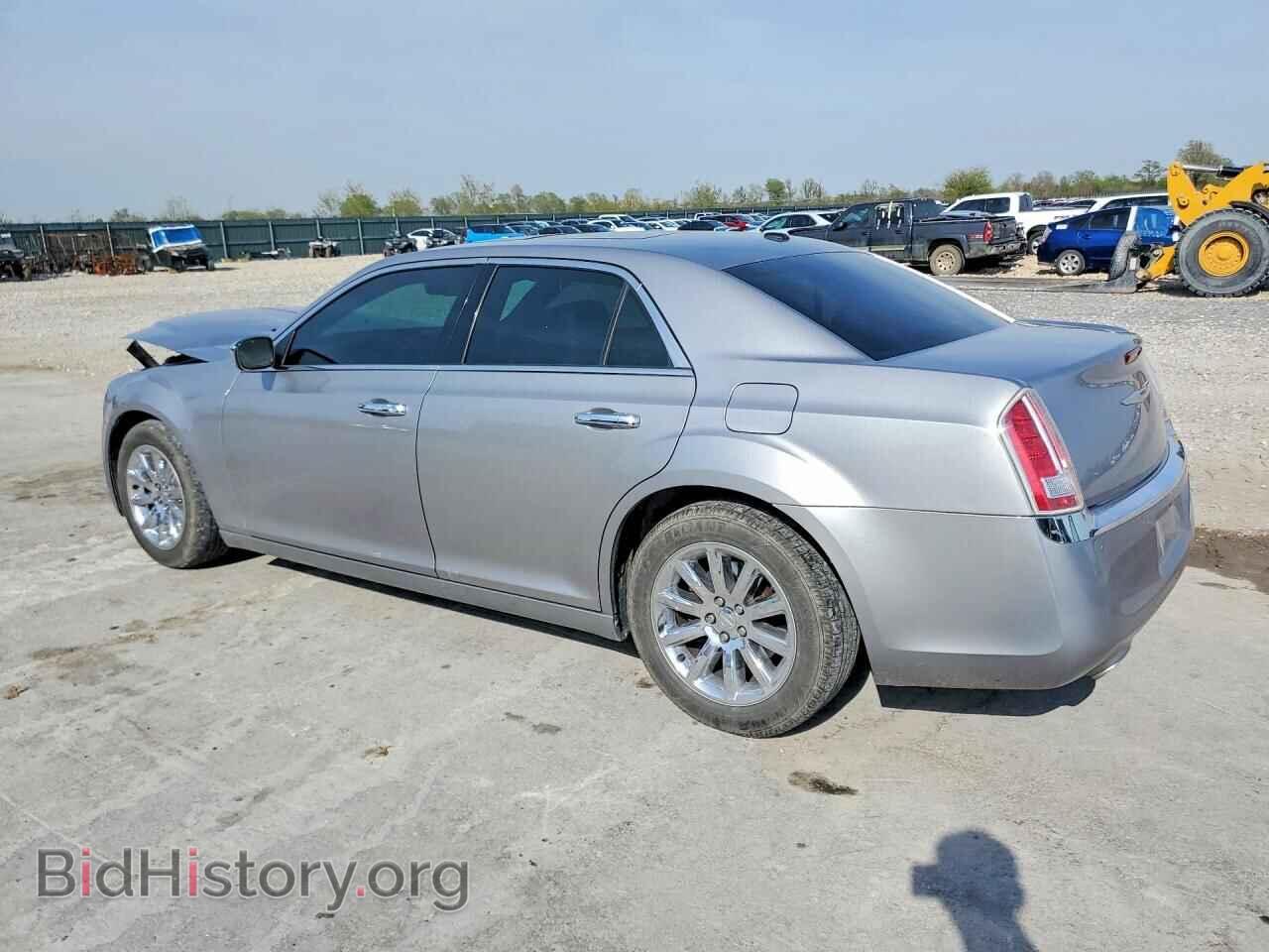 2013 CHRYSLER 300 - VIN: 2C3CCAET1DH686469 - Фото 2