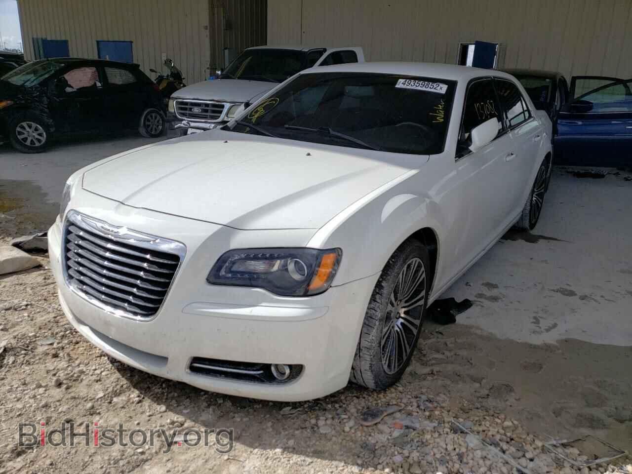 2013 CHRYSLER 300 - VIN: 2C3CCABG8DH643867 - Фото 2
