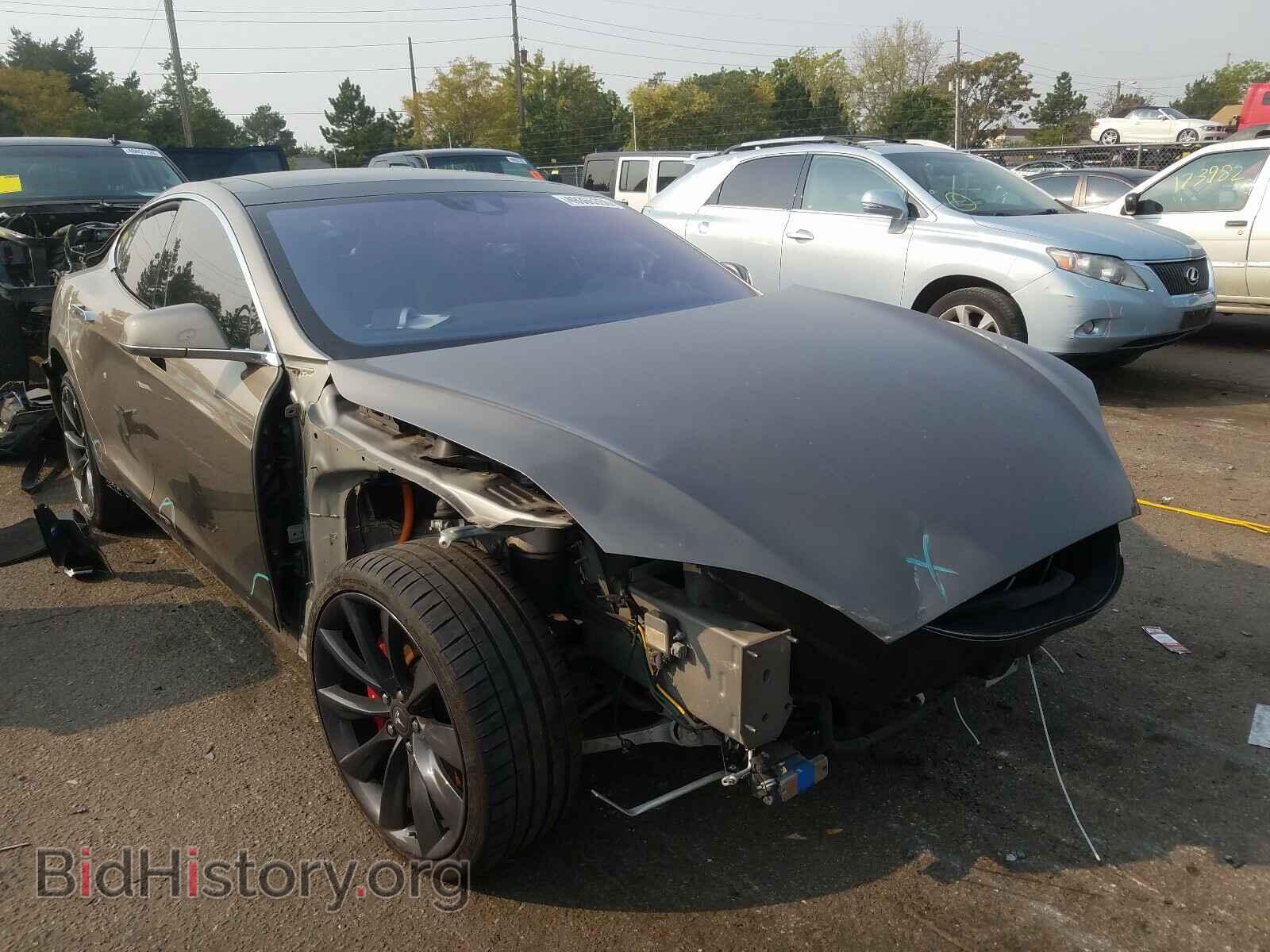 Фотография 5YJSA1E44GF134142 - TESLA MODEL S 2016