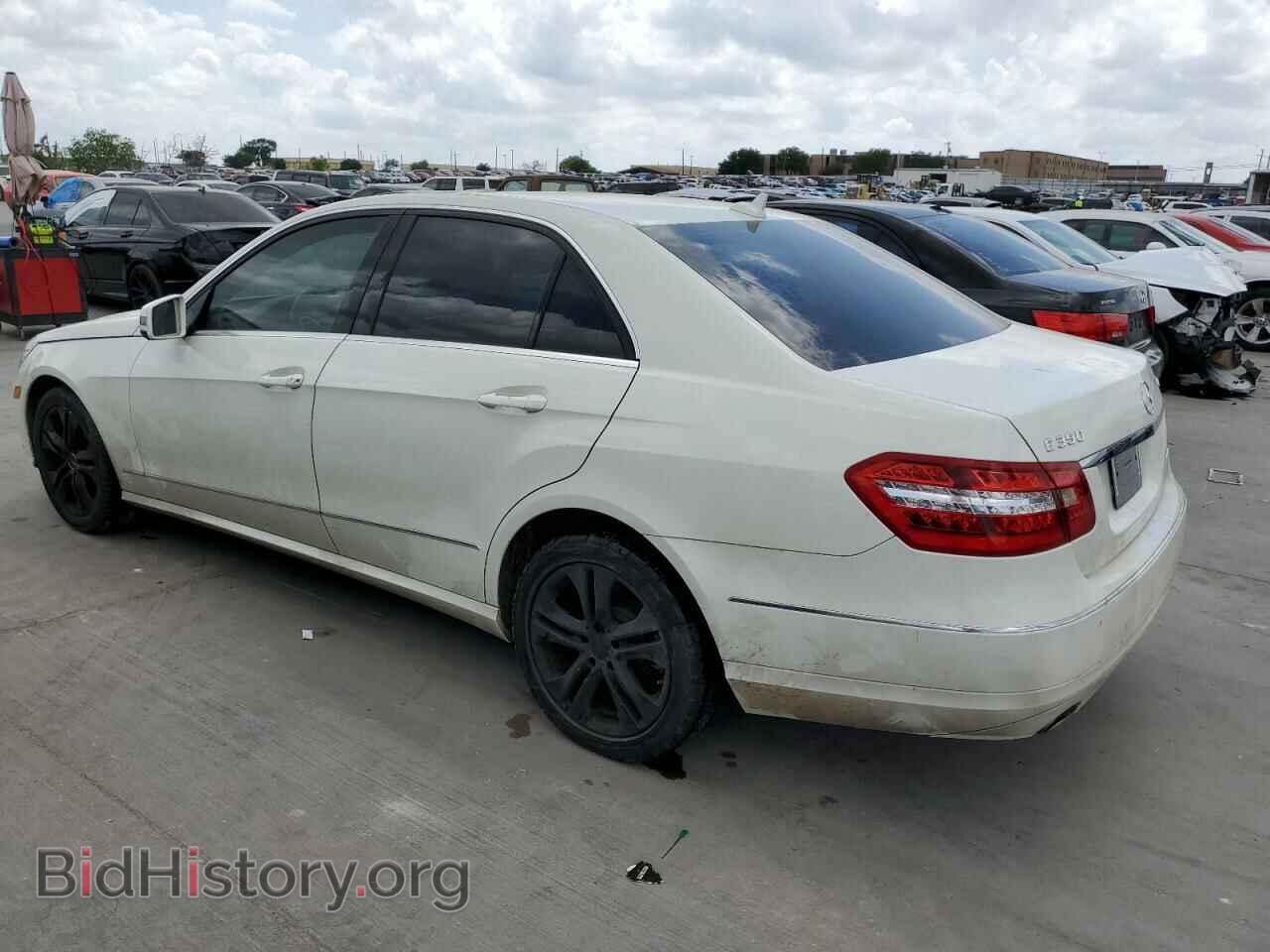 2011 MERCEDES-BENZ E-CLASS - VIN: WDDHF8HB0BA486608 - Фото 2