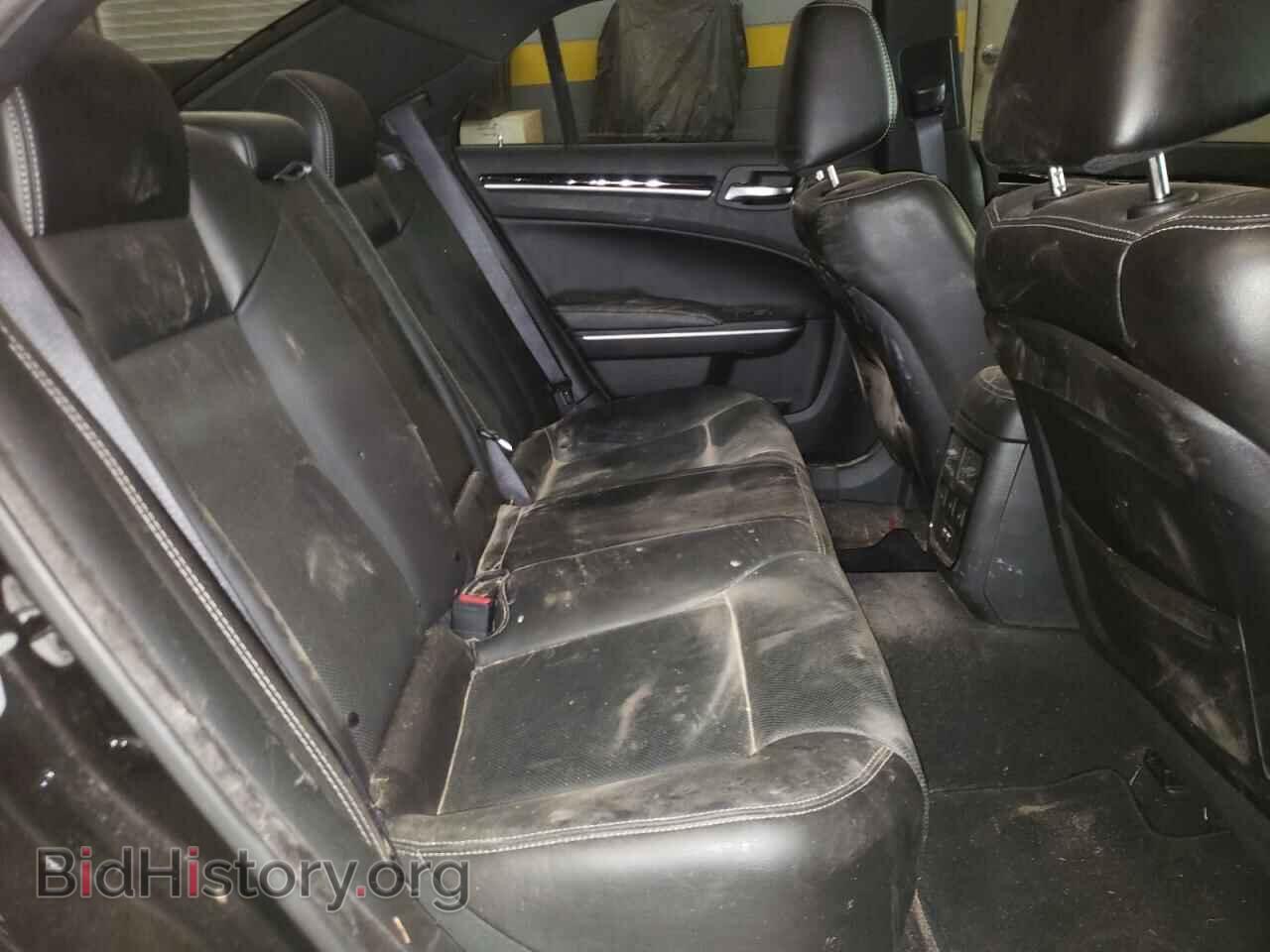 2019 CHRYSLER 300 - VIN: 2C3CCABG9KH623589 - Фото 10