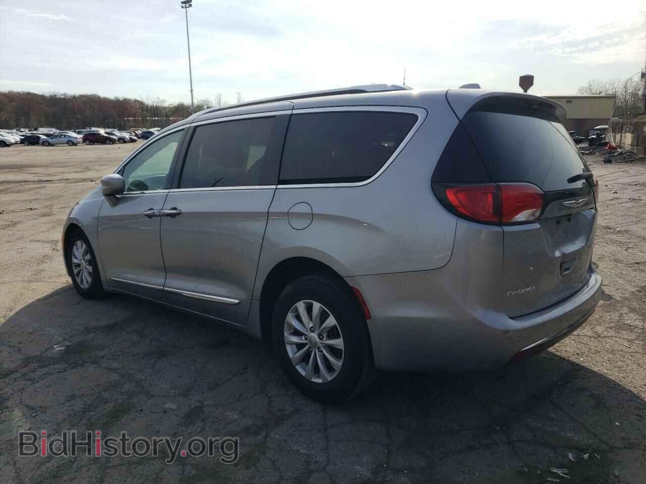 2019 CHRYSLER PACIFICA - VIN: 2C4RC1BG9KR668354 - Фото 2