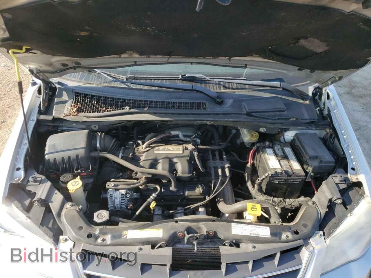 2008 CHRYSLER MINIVAN - VIN: 2A8HR54PX8R786705 - Фото 7