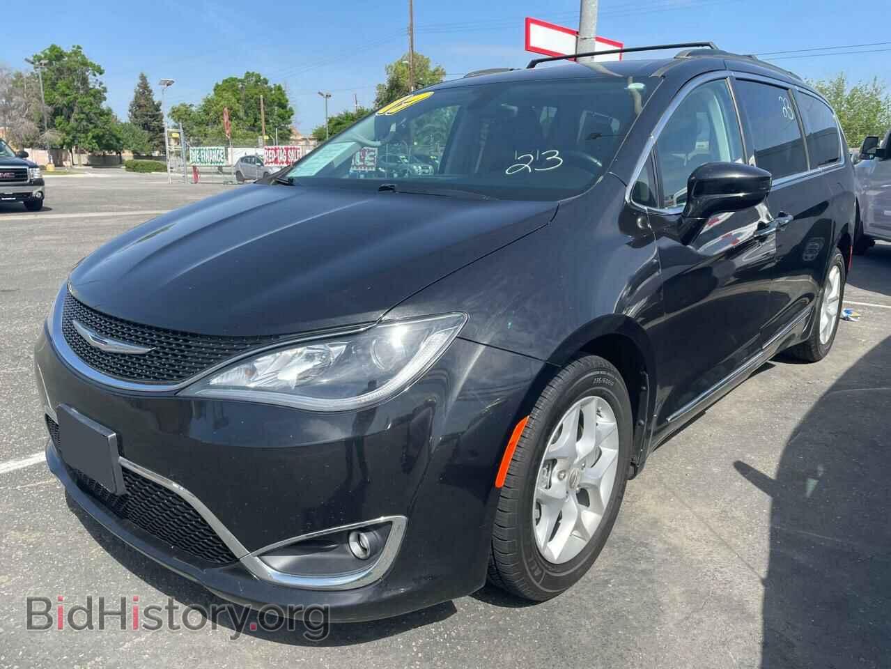 2017 CHRYSLER PACIFICA - VIN: 2C4RC1BG8HR785027 - Photo 2
