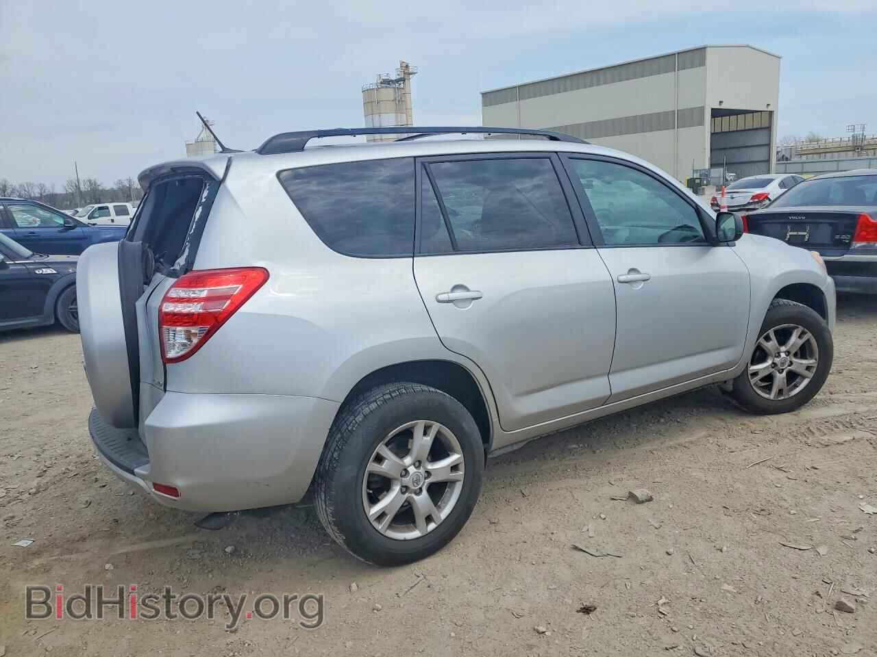 2011 TOYOTA RAV4 - VIN: 2T3BF4DV9BW148134 - Фото 3