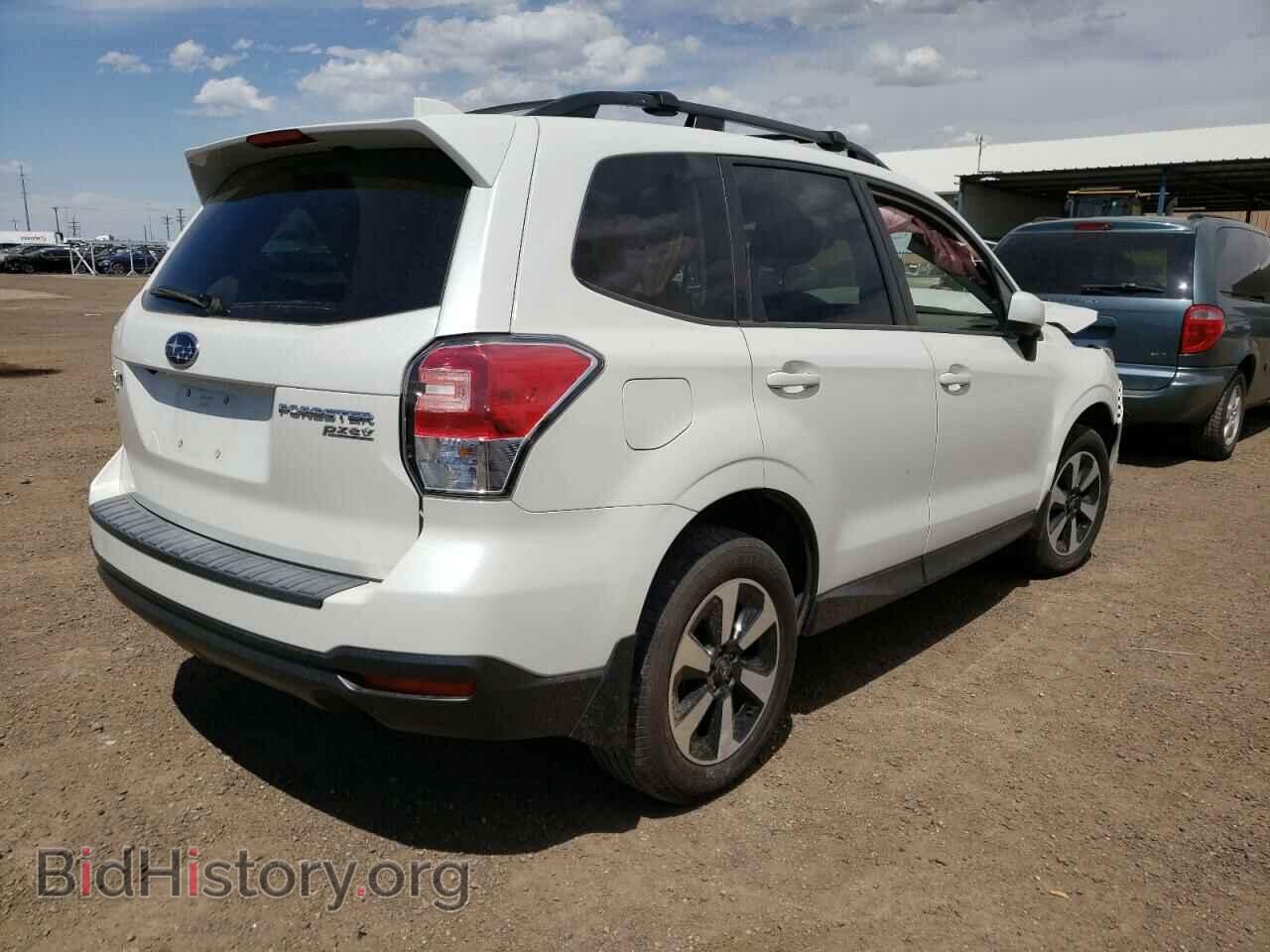 2017 SUBARU FORESTER - VIN: JF2SJAEC4HH529867 - Фото 4