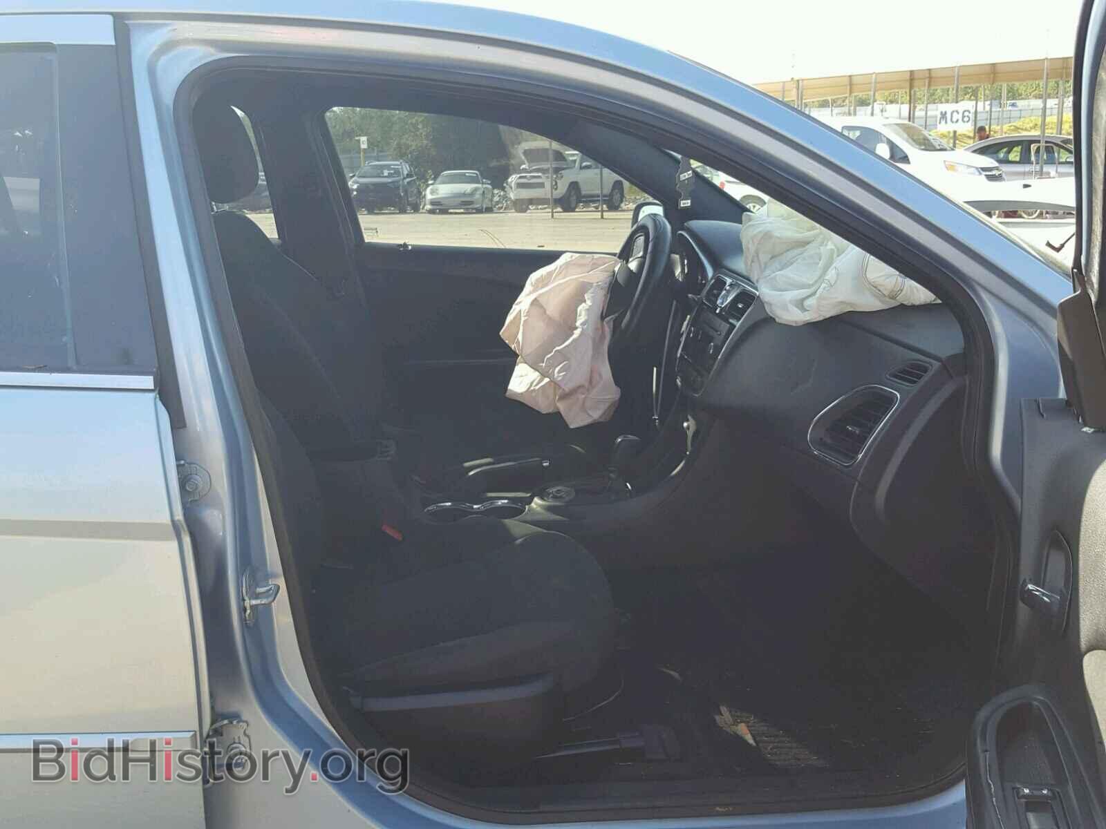 2012 CHRYSLER 200 - VIN: 1C3CCBAB9CN139443 - Фото 5