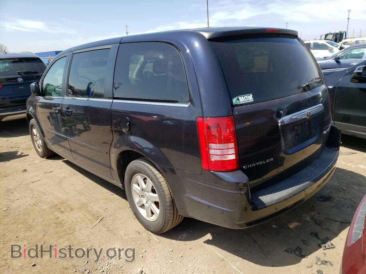 2010 CHRYSLER MINIVAN - VIN: 2A4RR2D11AR375201 - Photo 2