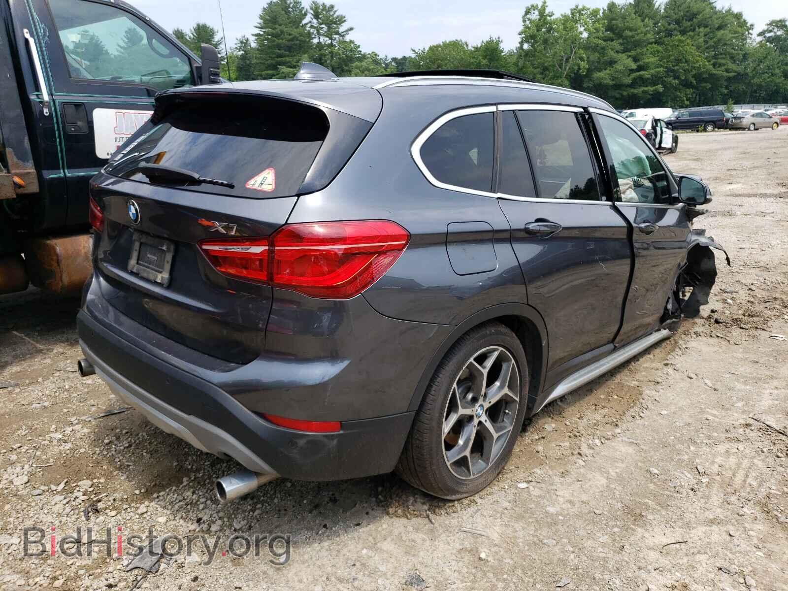 2017 BMW X1 - VIN: WBXHT3C37H5F80501 - Фото 4