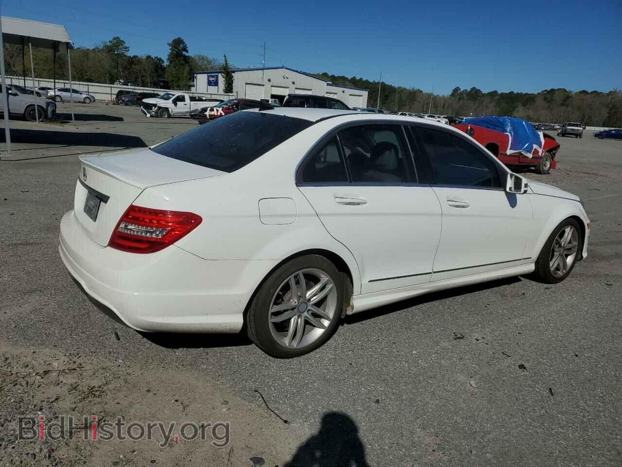 2013 MERCEDES-BENZ C-CLASS - VIN: WDDGF4HB3DR253122 - Фото 3