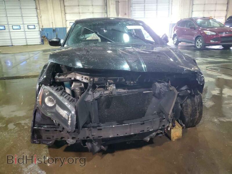 2014 Chrysler 300 (VIN 2C3CCABG0EH236885) — photo 5 of 13