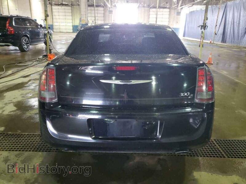 2014 Chrysler 300 (VIN 2C3CCABG0EH236885) — photo 6 of 13