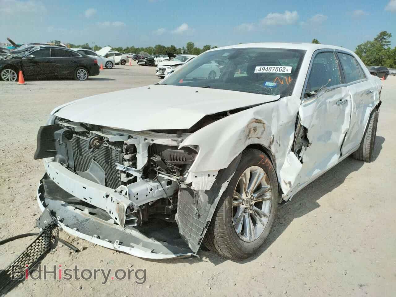2016 CHRYSLER 300 - VIN: 2C3CCAAG4GH282529 - Фото 2
