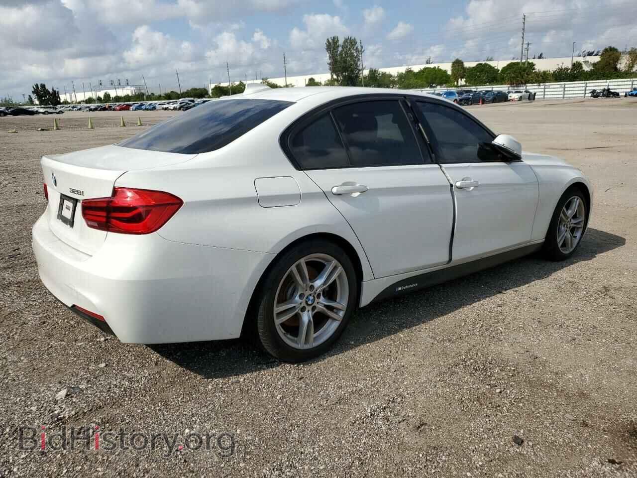 2016 BMW 3 SERIES - VIN: WBA8E9G52GNU30486 - Фото 3