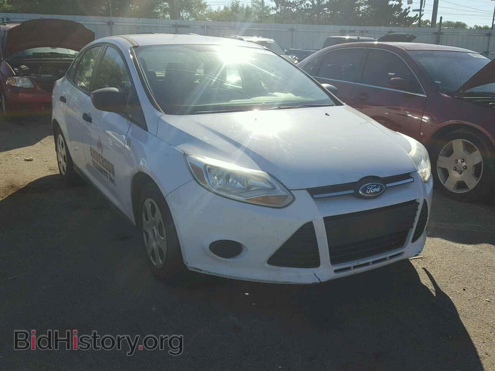 Photo 1FAHP3E26CL209990 - FORD FOCUS 2012