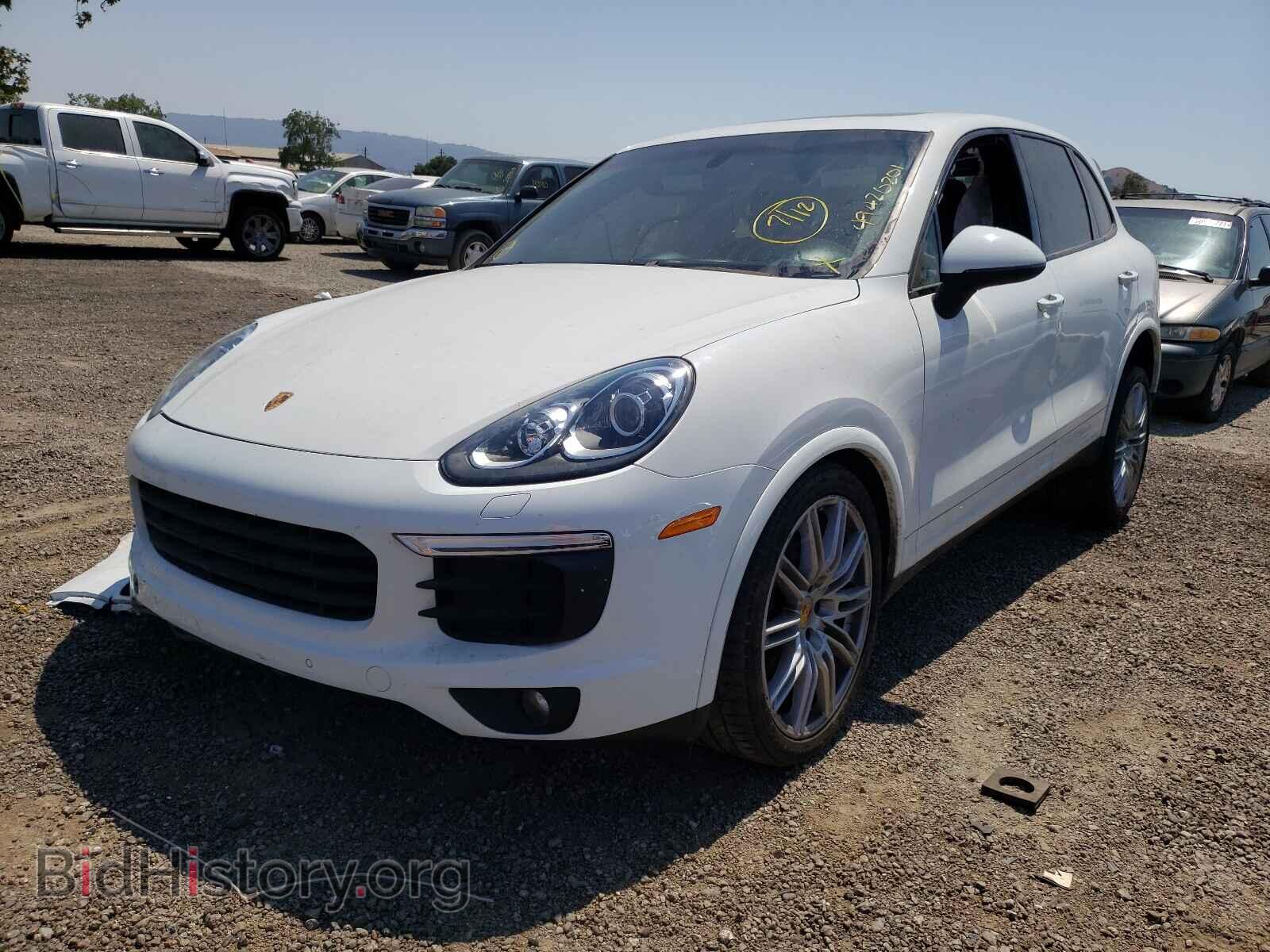2017 PORSCHE CAYENNE - VIN: WP1AA2A21HKA86382 - Фото 2