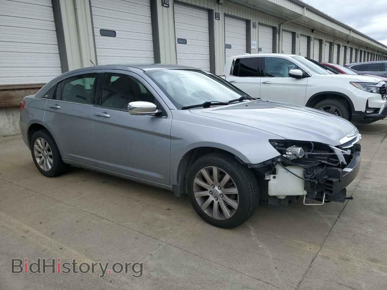 2013 CHRYSLER 200 - VIN: 1C3CCBBB1DN650080 - Фото 4