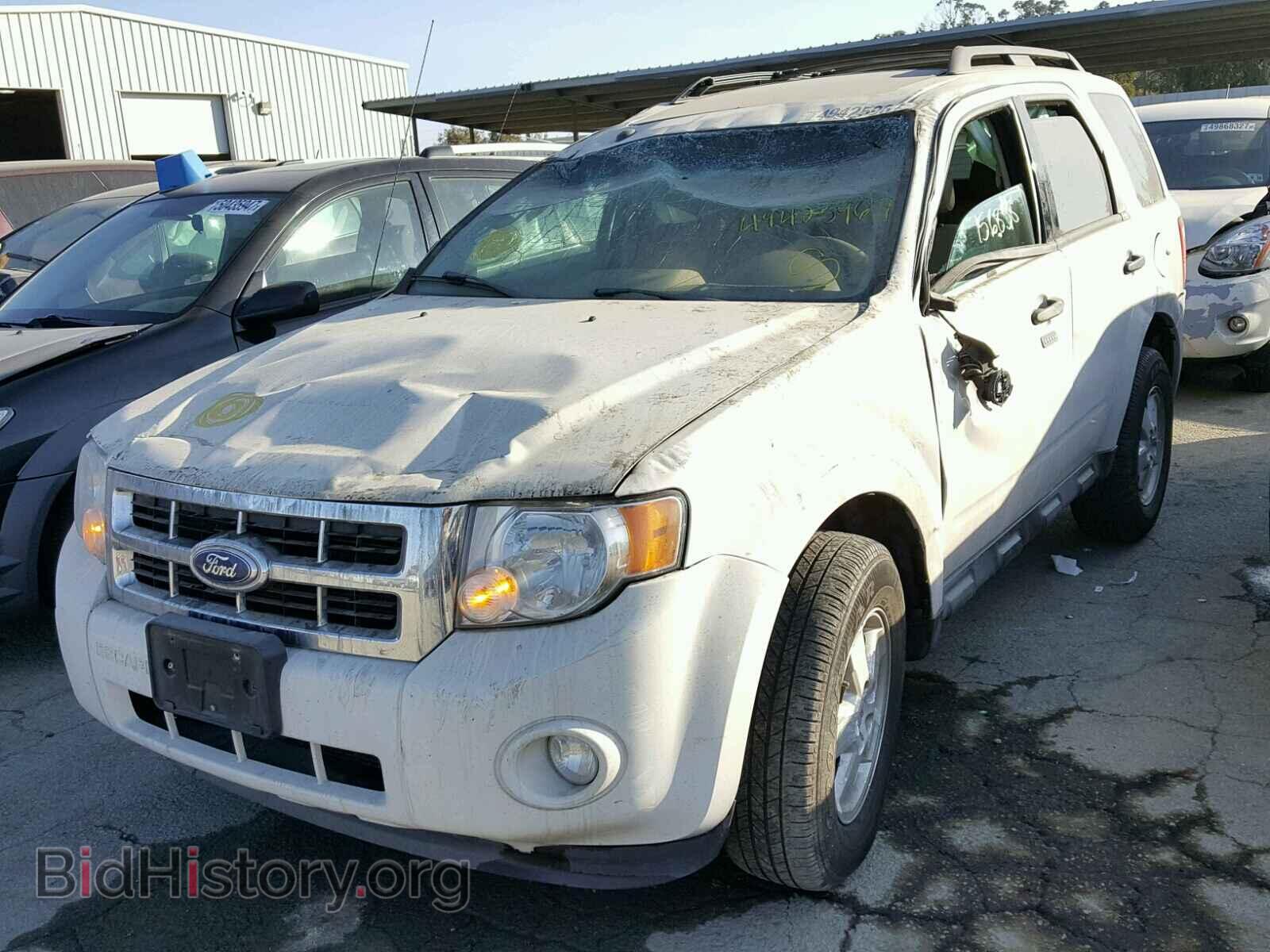 2011 FORD ESCAPE - VIN: 1FMCU0DG2BKC53235 - Фото 2