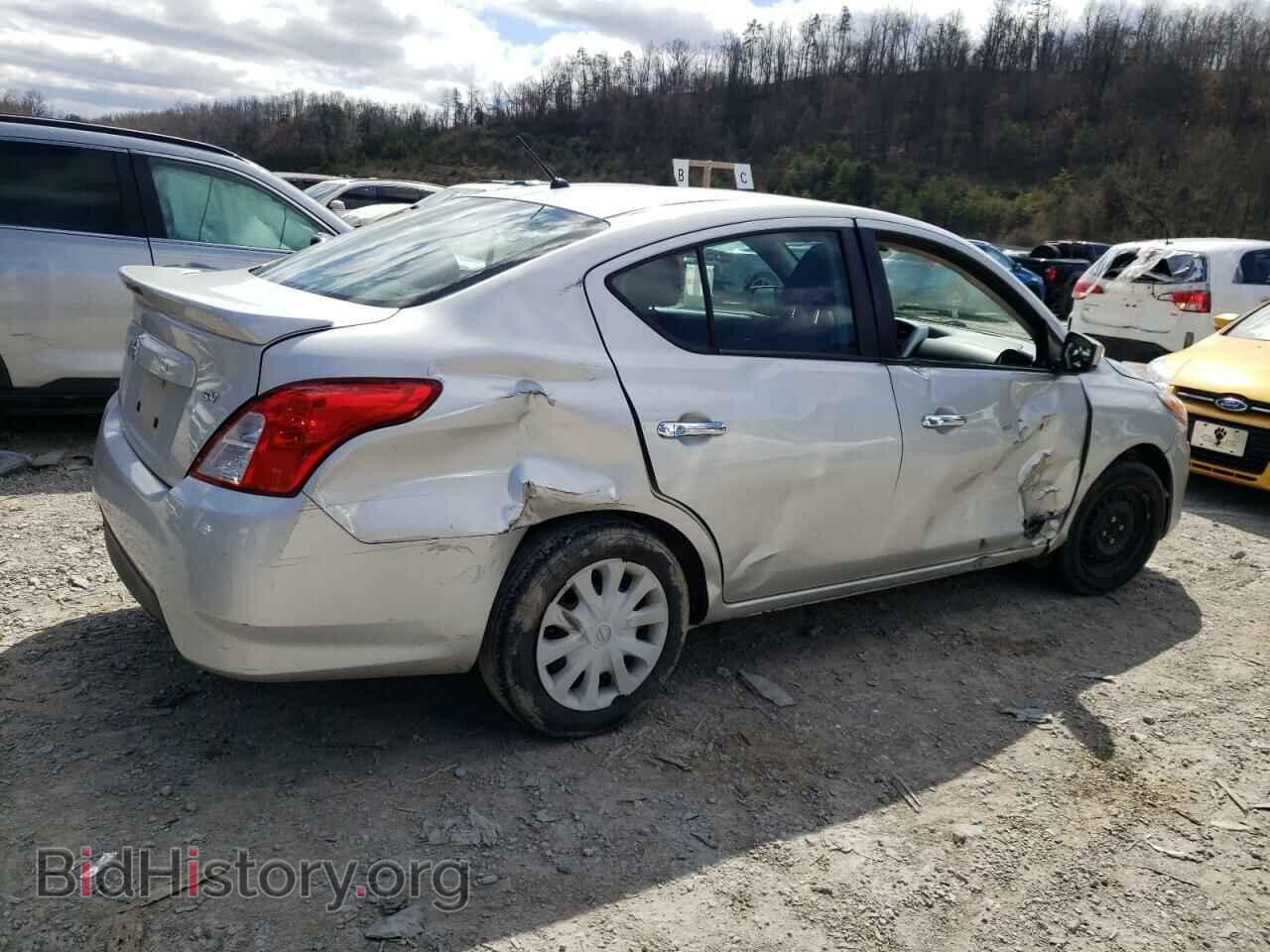 2019 NISSAN VERSA - VIN: 3N1CN7AP8KL865472 - Фото 3
