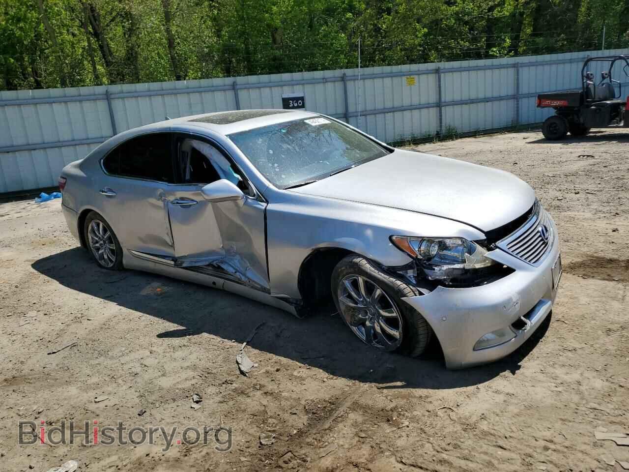 2007 LEXUS LS460 - VIN: JTHBL46F575042601 - Photo 4