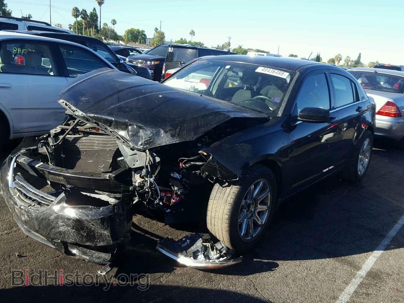 2012 CHRYSLER 200 - VIN: 1C3CCBAB5CN236106 - Фото 2