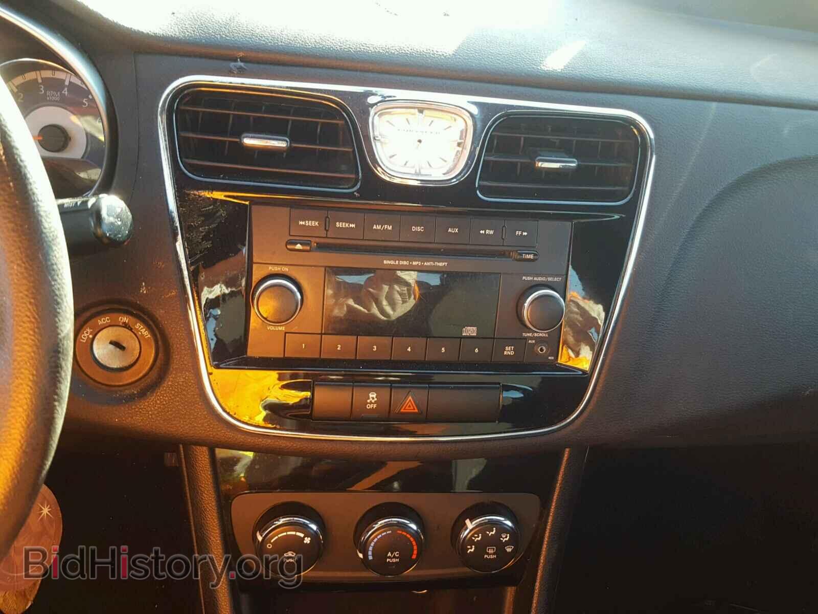 2012 CHRYSLER 200 - VIN: 1C3CCBAB5CN236106 - Фото 9