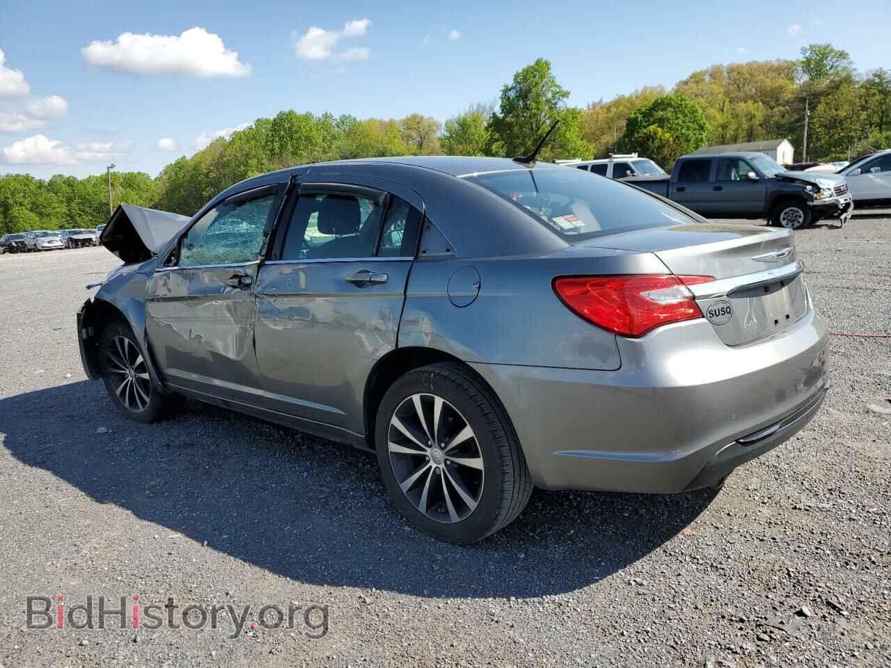 2013 CHRYSLER 200 - VIN: 1C3CCBBG2DN716826 - Фото 2
