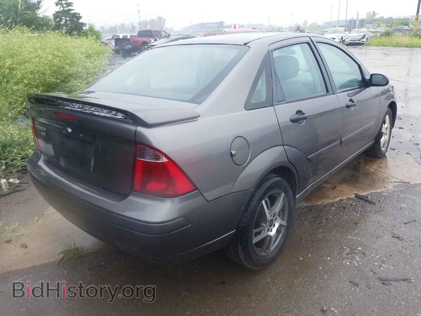 2007 FORD FOCUS - VIN: 1FAHP34N77W181021 - Фото 4