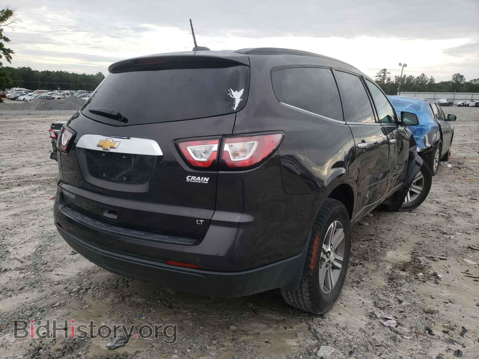 2017 CHEVROLET TRAVERSE - VIN: 1GNKRHKD2HJ302402 - Фото 4