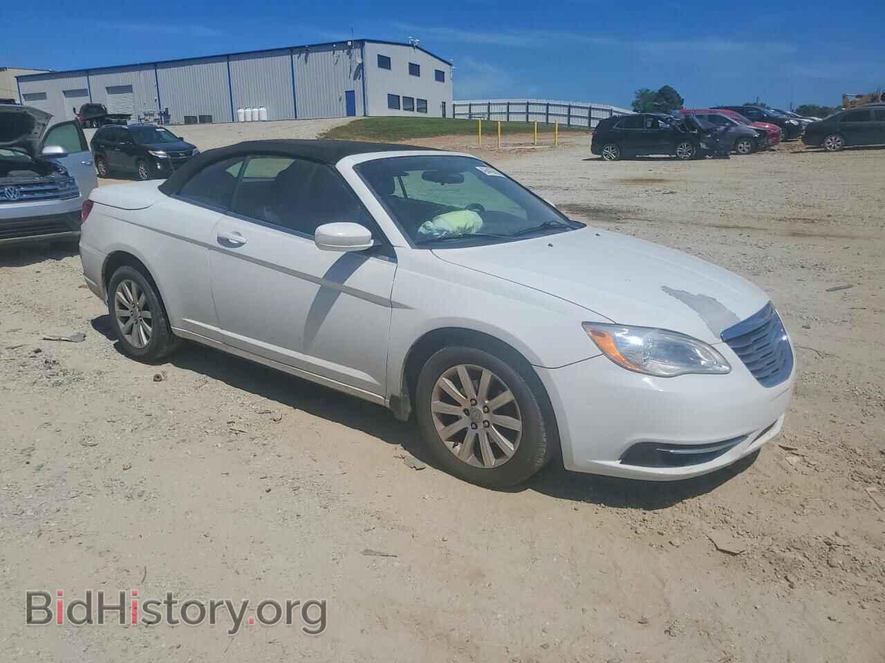 2013 CHRYSLER 200 - VIN: 1C3BCBEB5DN526594 - Фото 4