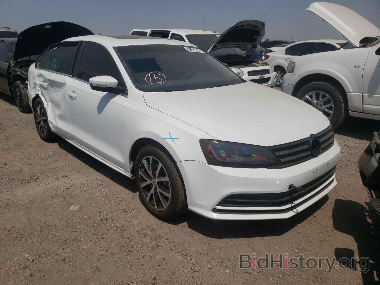 Фотография 3VWB67AJ7HM374957 - VOLKSWAGEN JETTA 2017