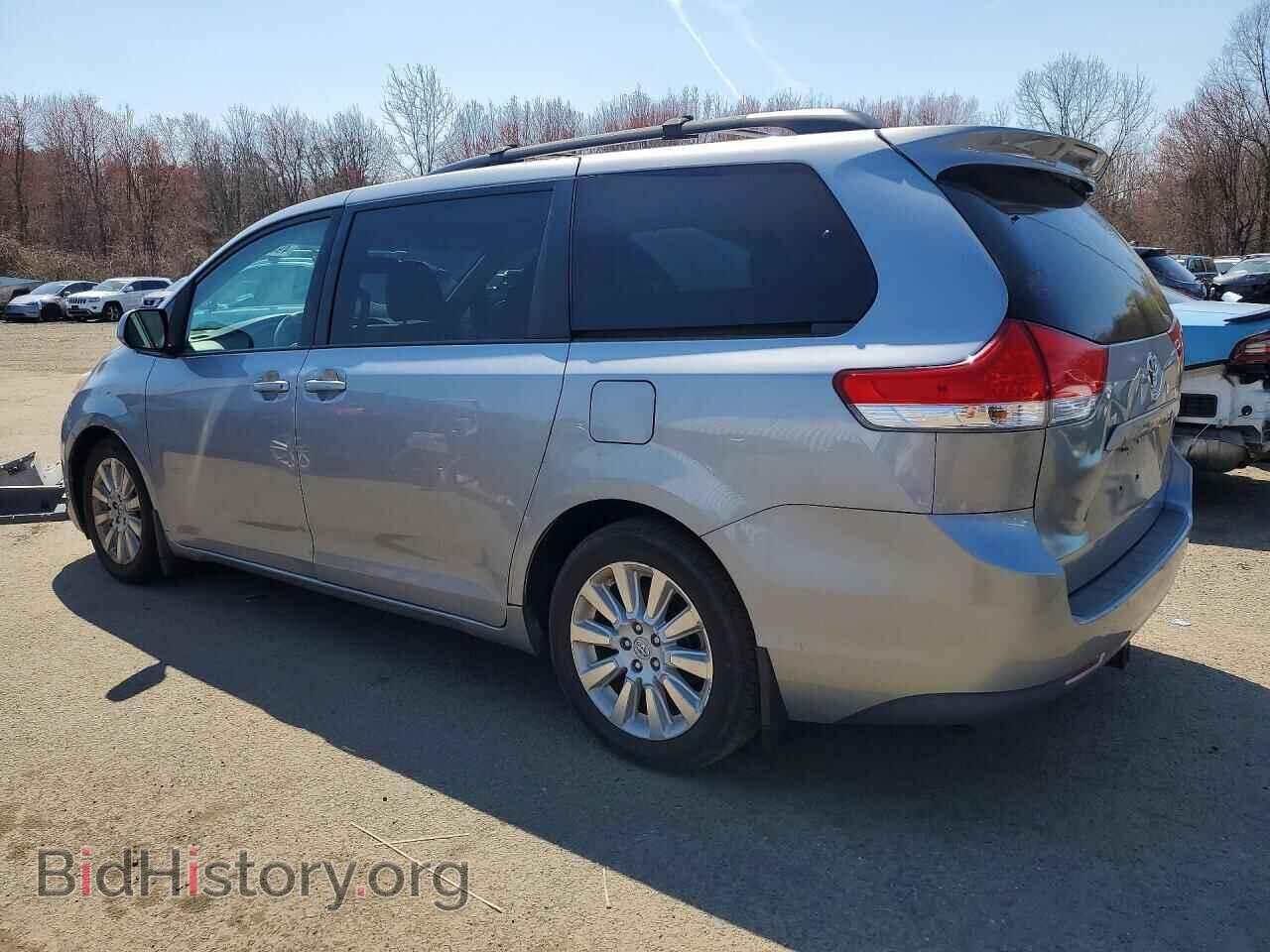 2013 TOYOTA SIENNA - VIN: 5TDDK3DC8DS062041 - Фото 2