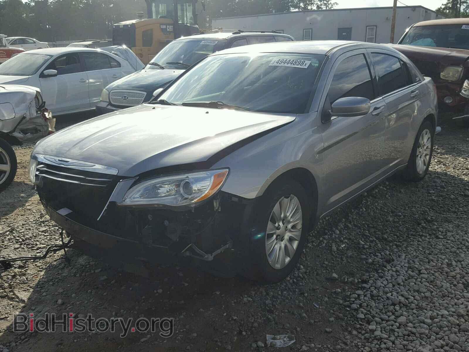 2013 CHRYSLER 200 - VIN: 1C3CCBAB7DN561437 - Фото 2