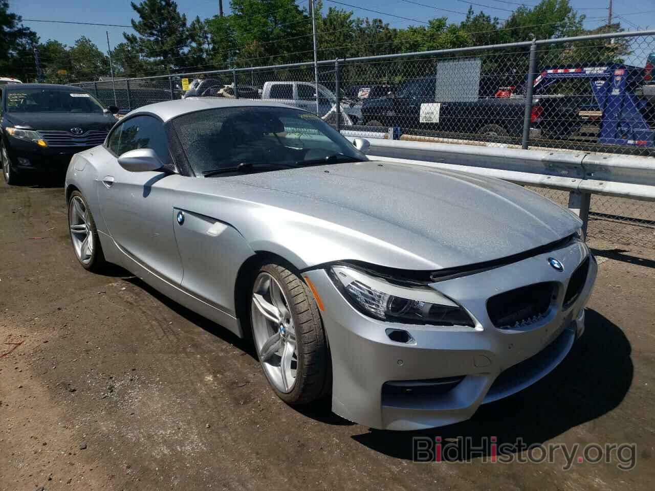 Фотография WBALM1C5XBE633266 - BMW Z4 2011