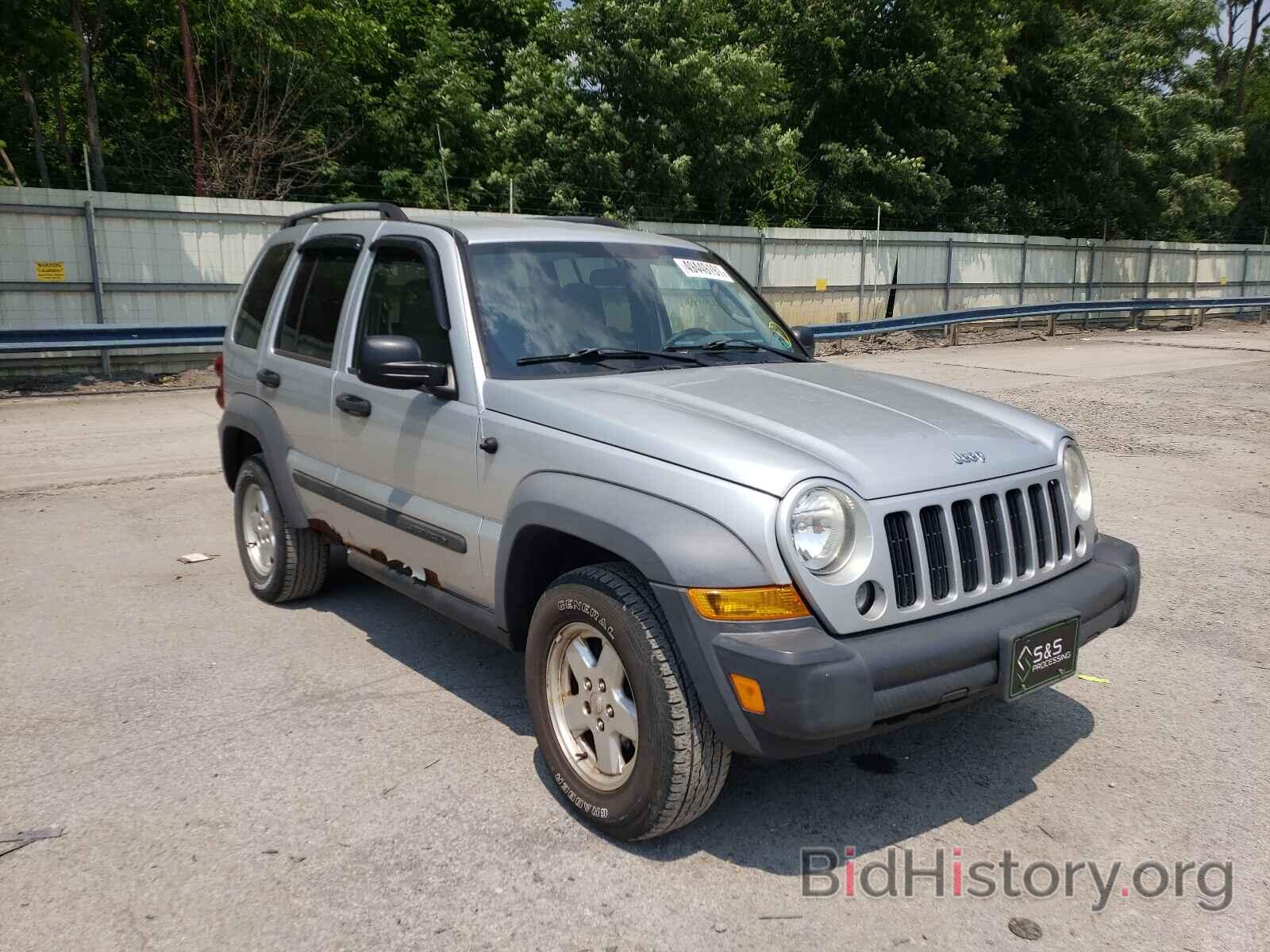 Photo 1J4GL48K07W572304 - JEEP LIBERTY 2007